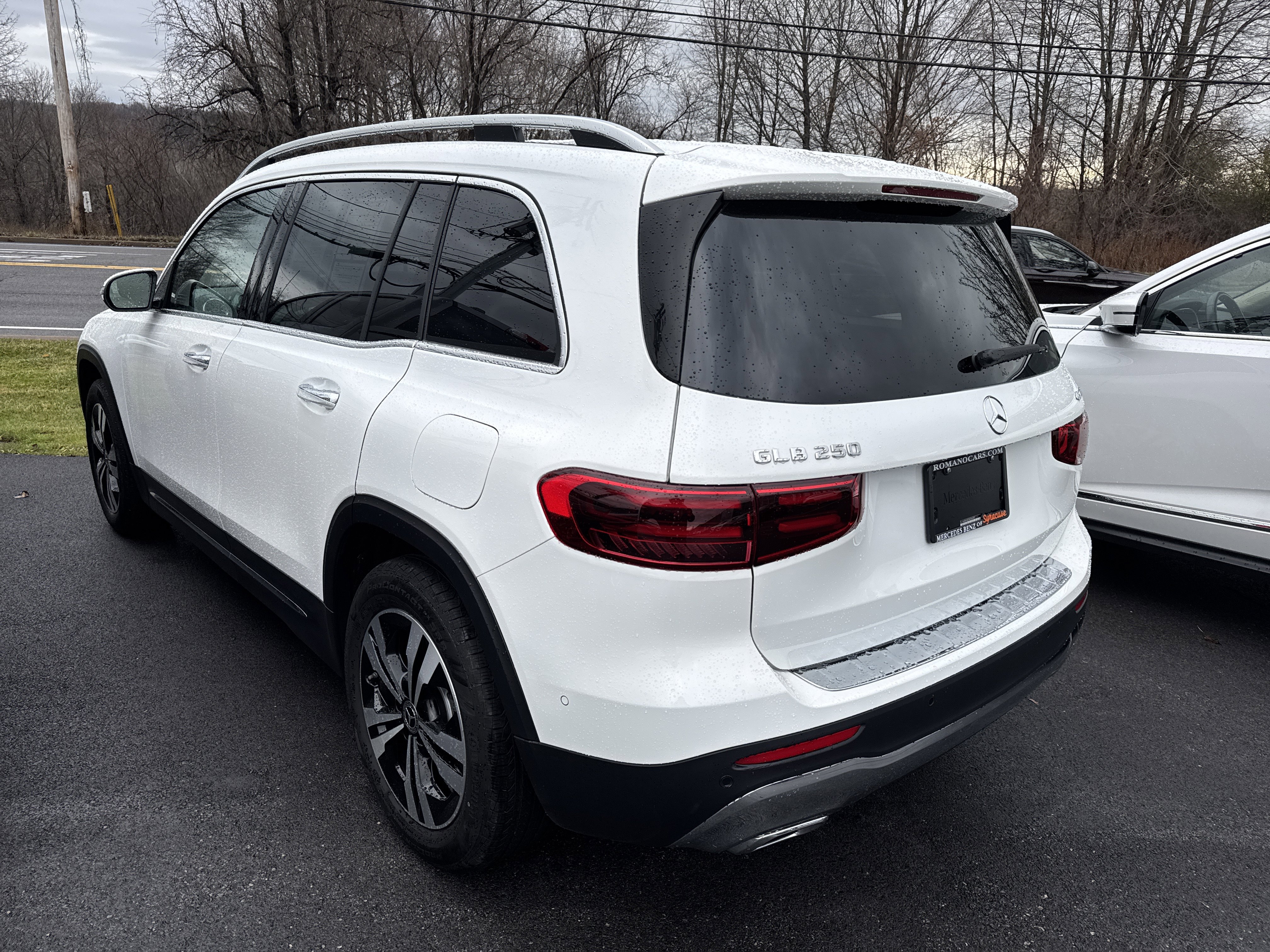 Certified 2025 Mercedes-Benz GLB 250 4MATIC image 5