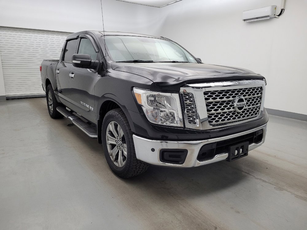 Used 2018 Nissan Titan SV w/ SV Convenience Package RWD image 13