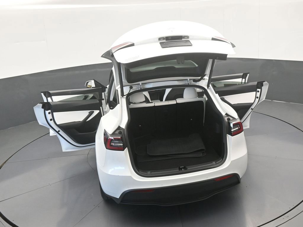 Used 2021 Tesla Model Y Long Range AWD/4WD image 57