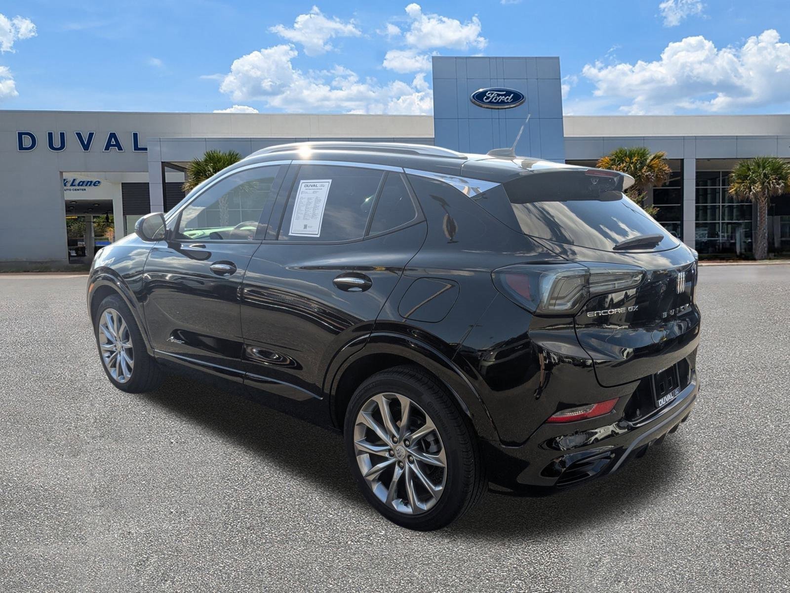 Used 2025 Buick Encore GX Avenir w/ Avenir Technology Package image 6