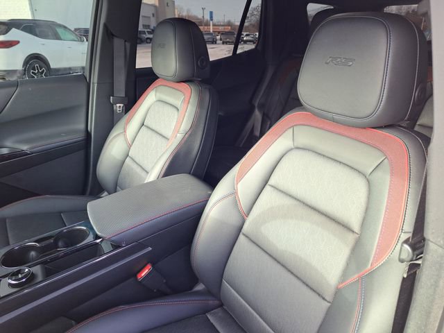 Used 2025 Chevrolet Equinox RS w/ Convenience Package III image 5