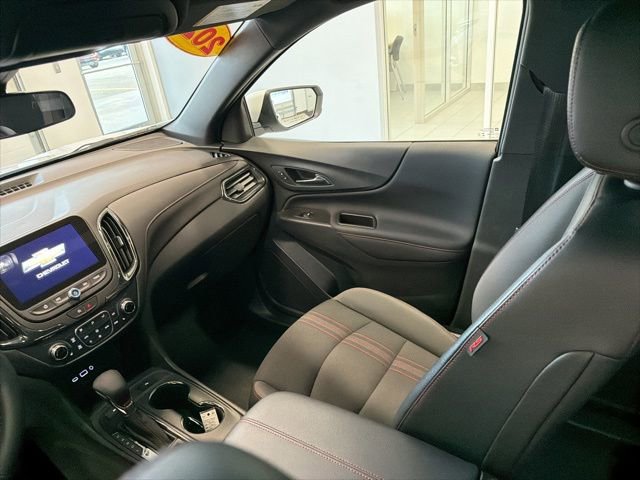 Used 2024 Chevrolet Equinox RS image 33