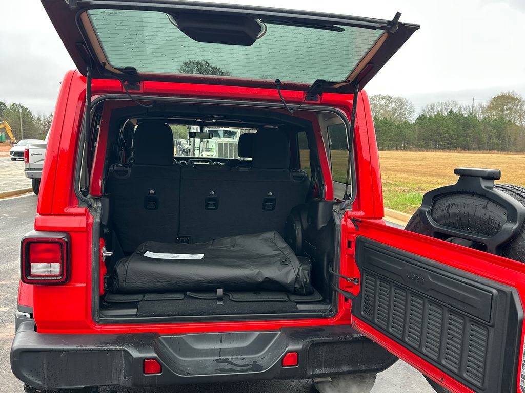 Used 2022 Jeep Wrangler Unlimited Sahara image 18