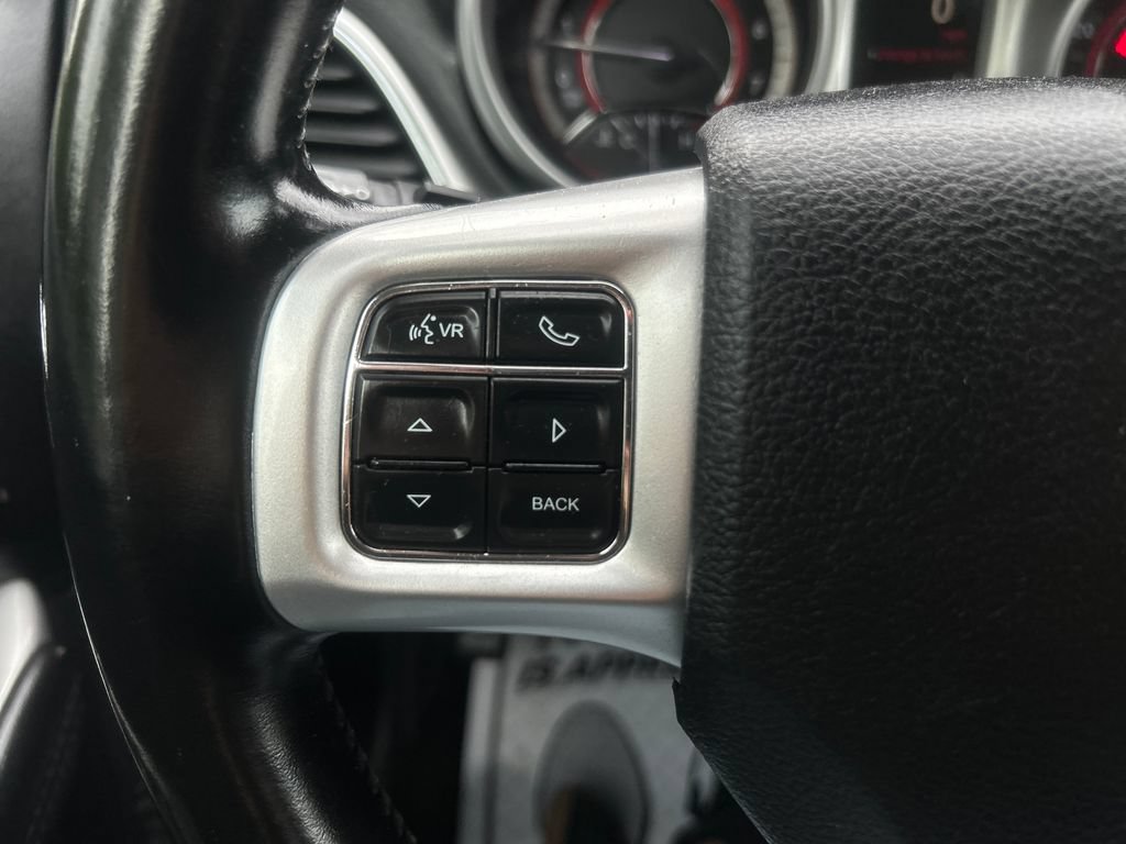 Used 2020 Dodge Journey SE w/ SE Popular Equipment Group FWD image 22