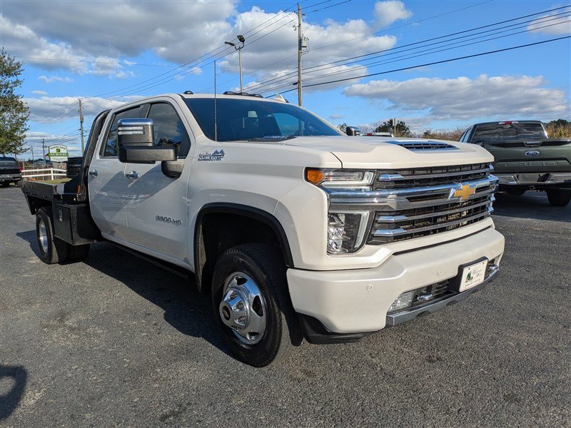 Used 2022 Chevrolet Silverado 3500 High Country w/ Safety Package II image 13