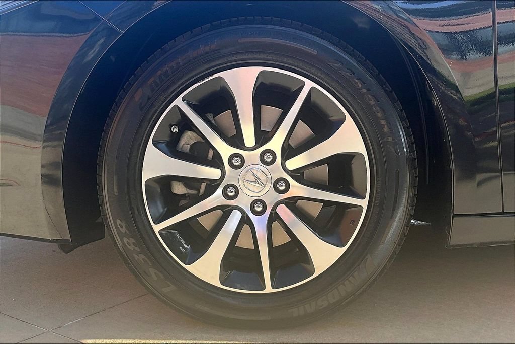 Used 2017 Acura TLX FWD image 11