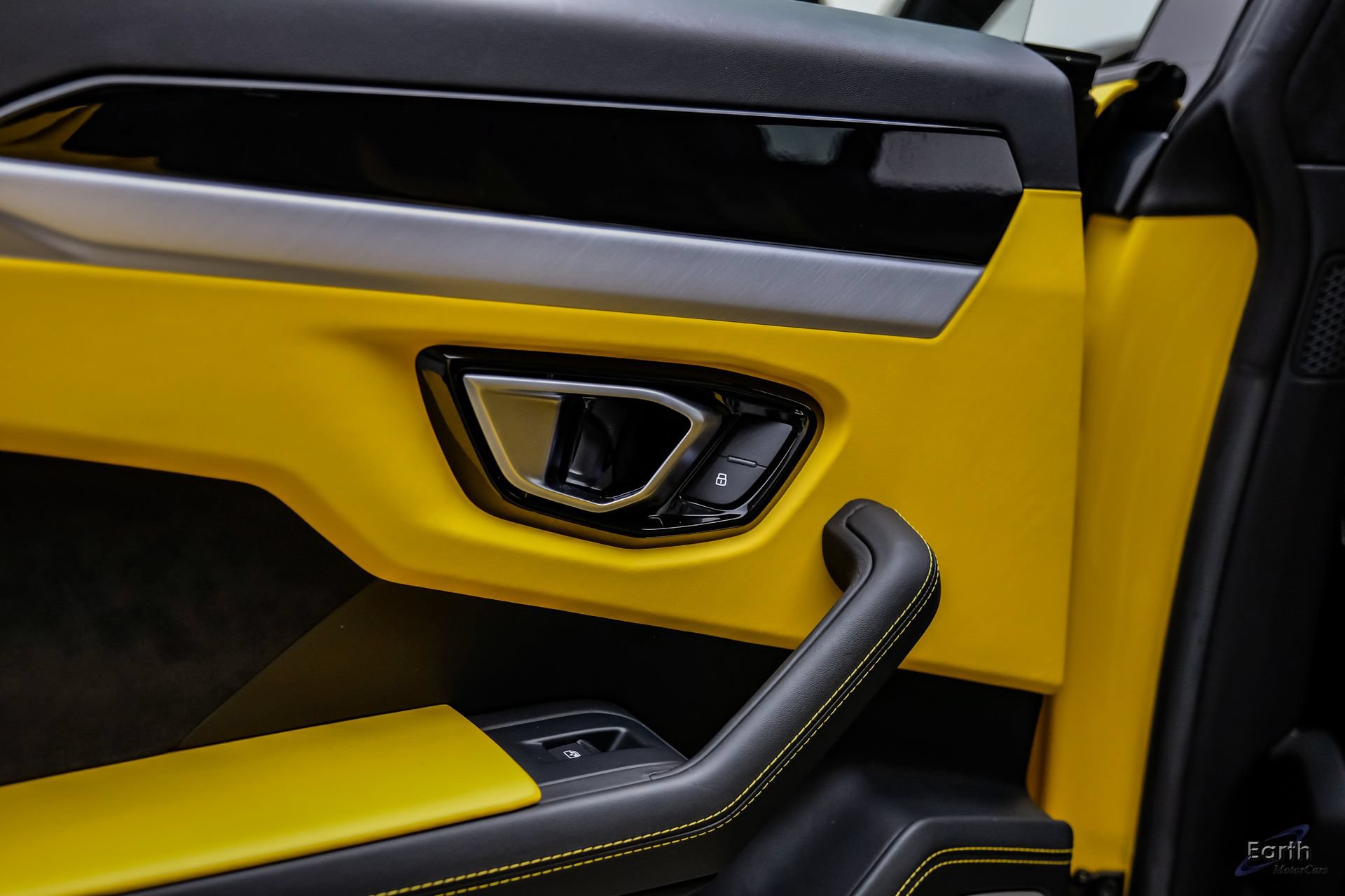 Used 2021 Lamborghini Urus AWD/4WD image 99