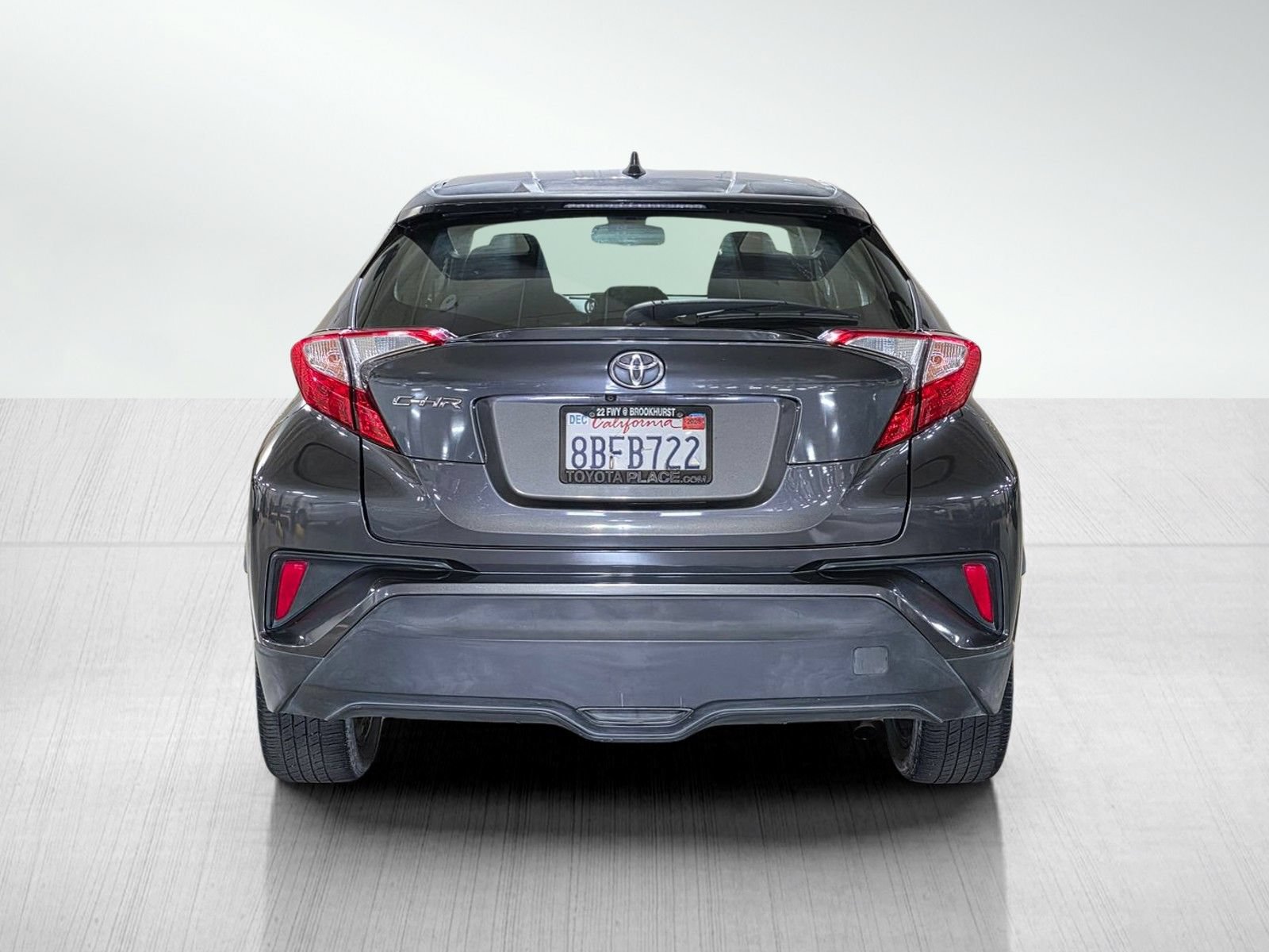 Used 2018 Toyota C-HR XLE FWD image 6