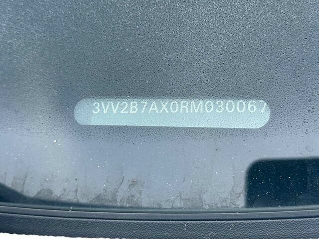 Used 2024 Volkswagen Tiguan SE AWD/4WD image 3
