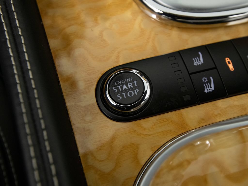 Used 2015 Bentley Flying Spur V8 AWD/4WD image 26
