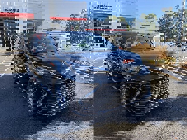 New 2026 Toyota Sienna XLE image 2