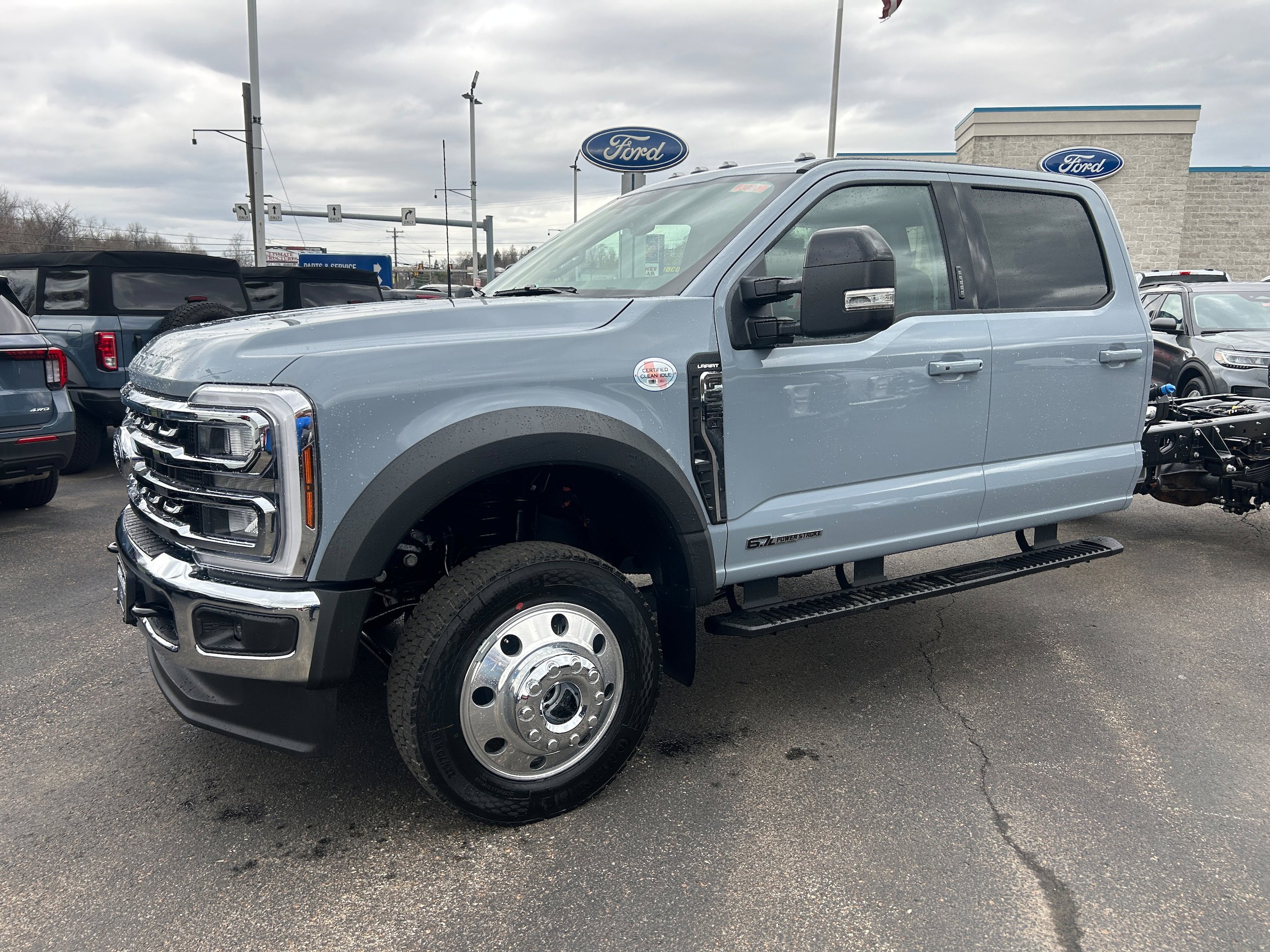 New 2026 Ford F550 4x4 Crew Cab image 17