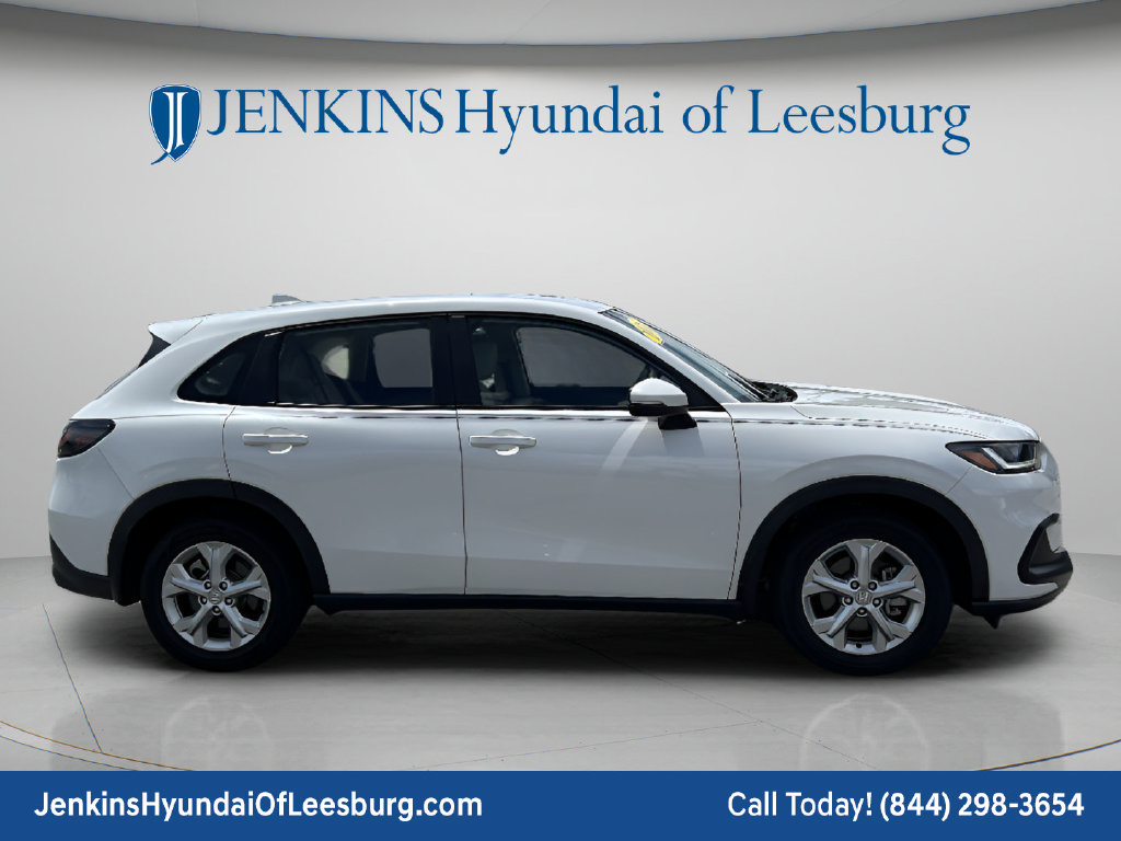 Used 2025 Honda HR-V LX image 3