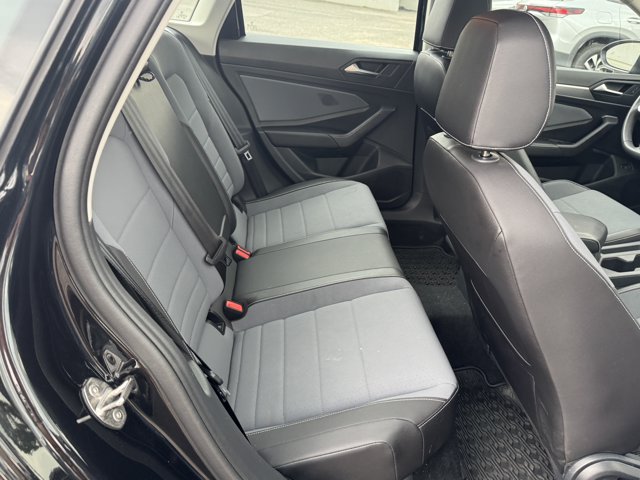 Used 2026 Volkswagen Jetta SE FWD image 32