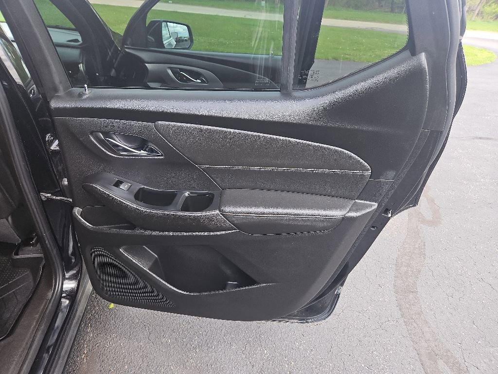 Used 2023 Chevrolet Traverse LT w/ LPO, Floor Liner Package AWD/4WD image 29