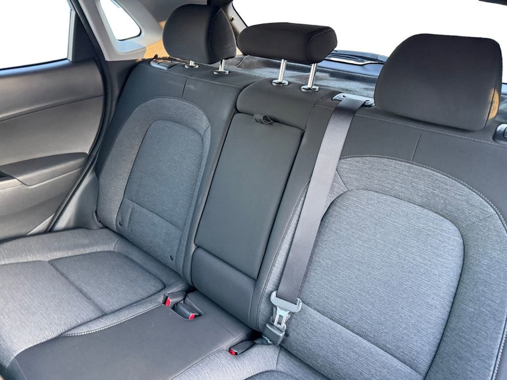 Used 2022 Hyundai Kona SEL image 13