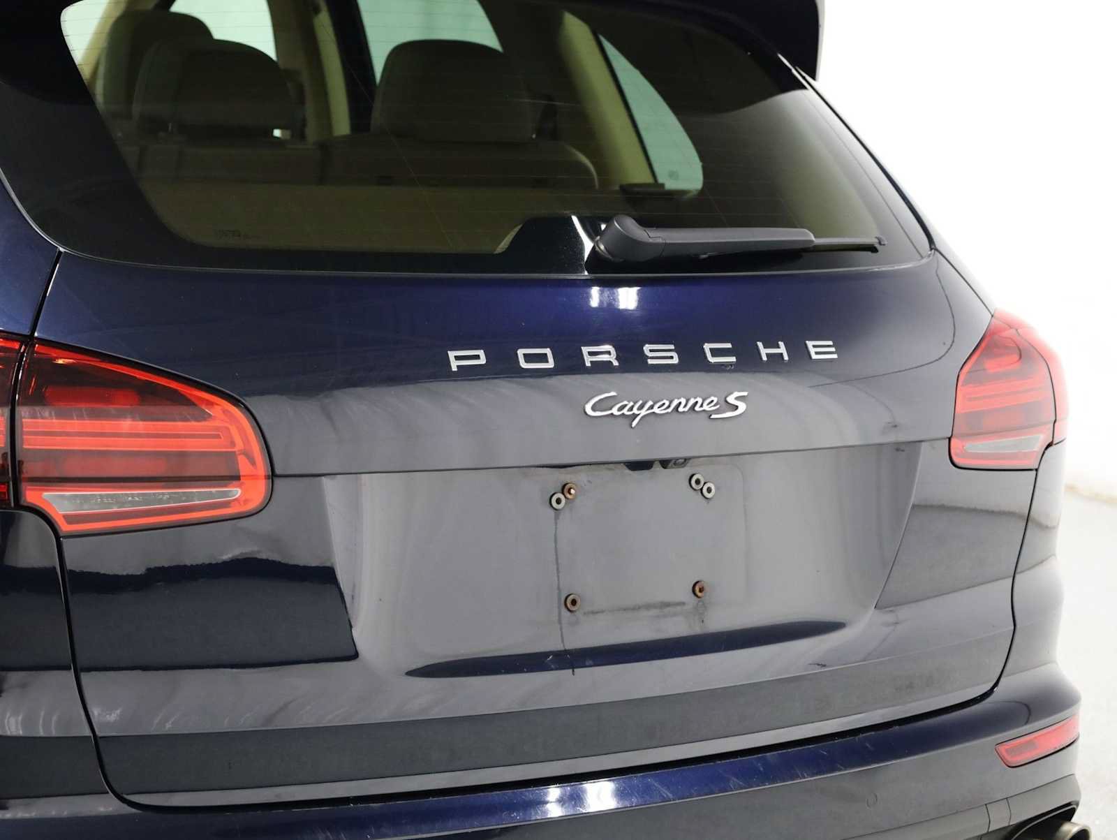 Used 2015 Porsche Cayenne S AWD/4WD image 8
