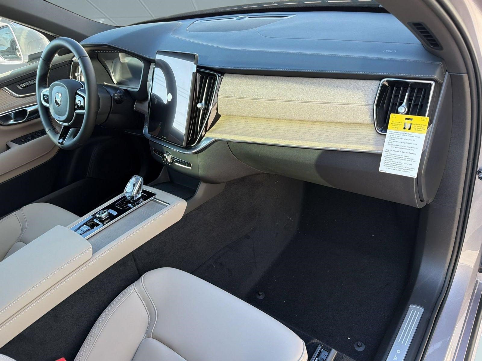 New 2026 Volvo XC90 B6 Plus w/ Protection Package AWD/4WD image 31