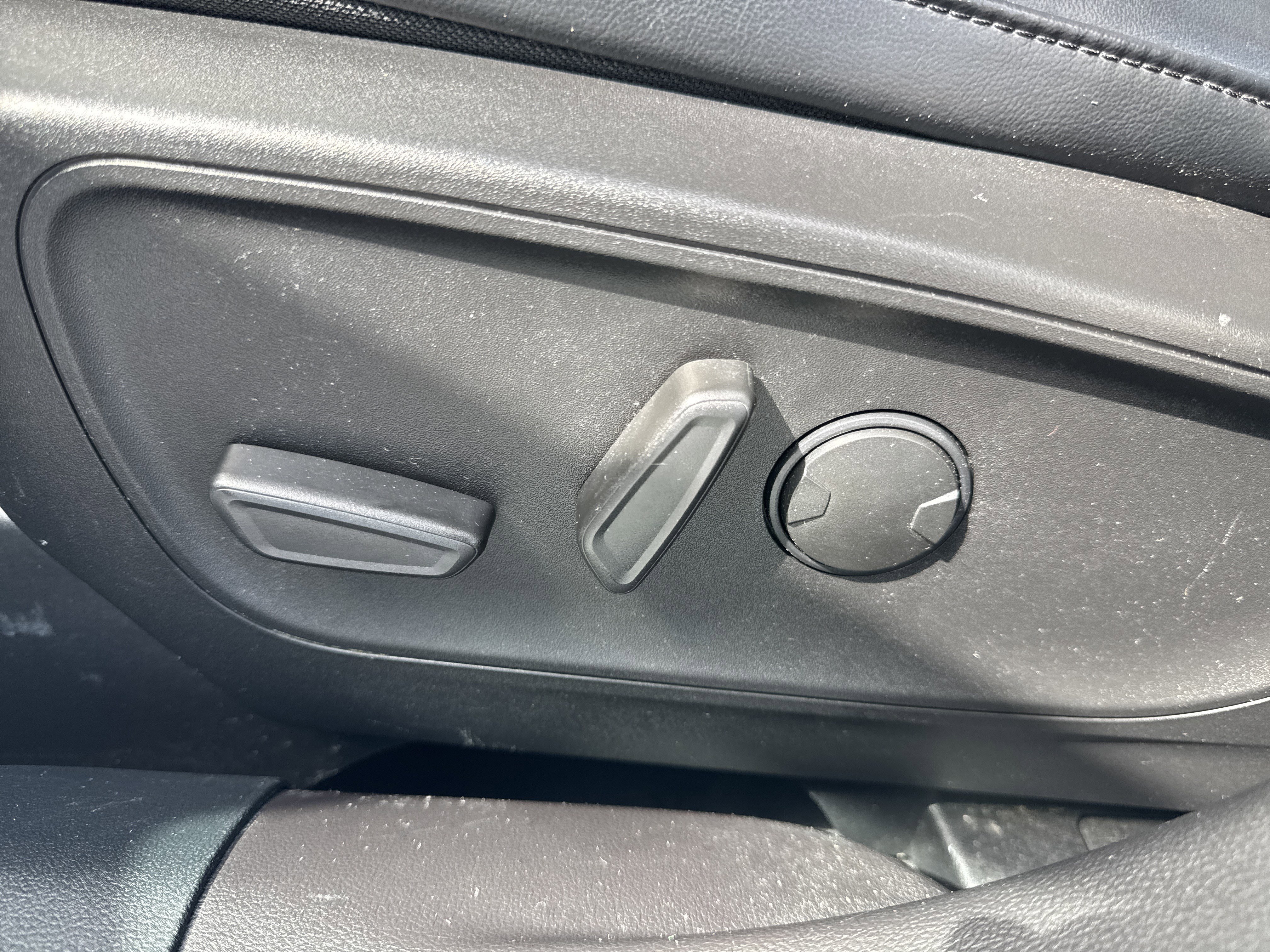 Certified 2023 Ford Escape ST-Line Elite AWD/4WD image 10