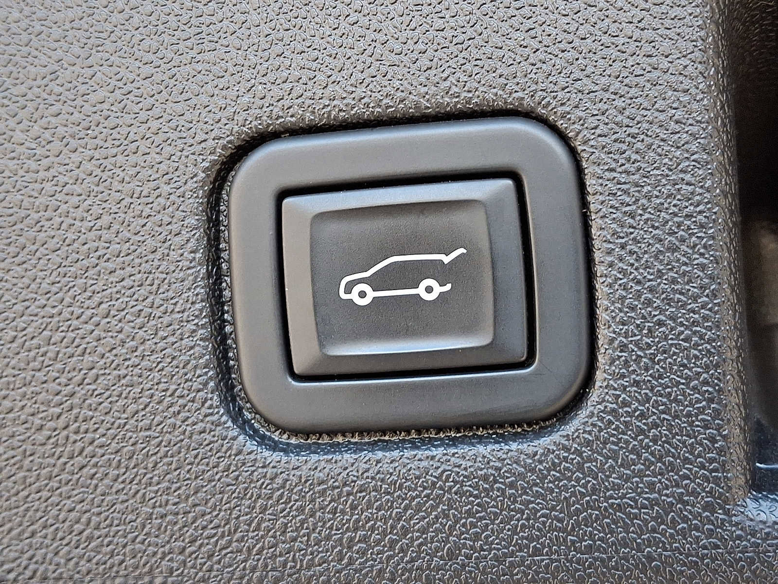 Used 2020 Chevrolet Equinox LT image 28