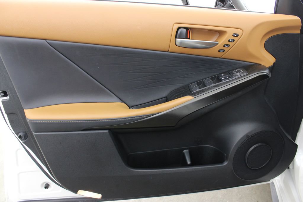 Used 2022 Lexus IS 300 w/ Premium Package RWD image 17