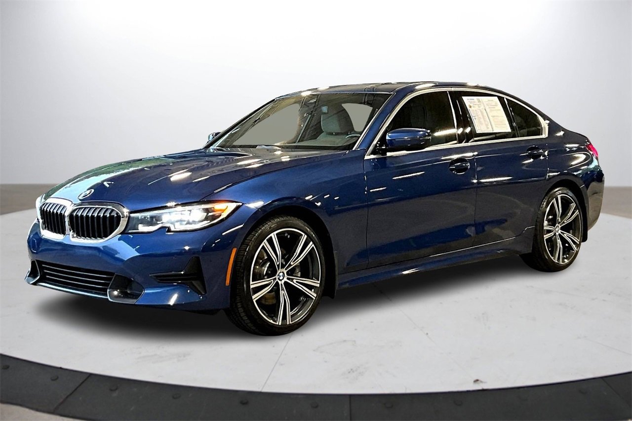 Used 2022 BMW 330i Sedan w/ Premium Package 2 image 4
