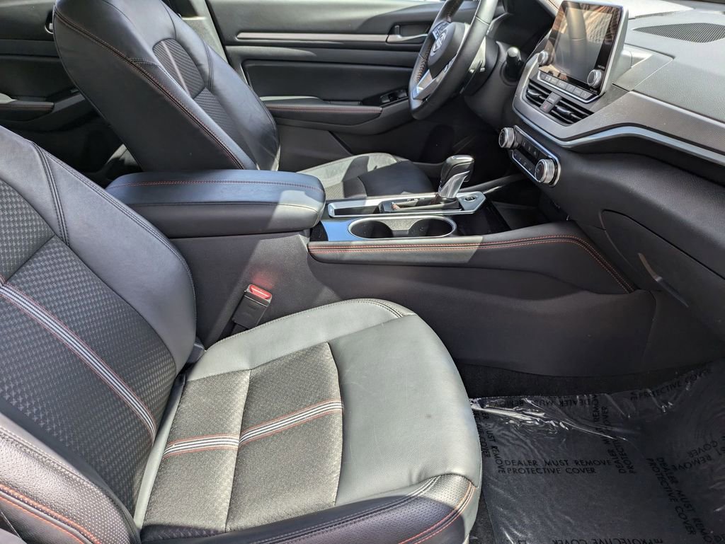 Used 2025 Nissan Altima 2.5 SR image 30