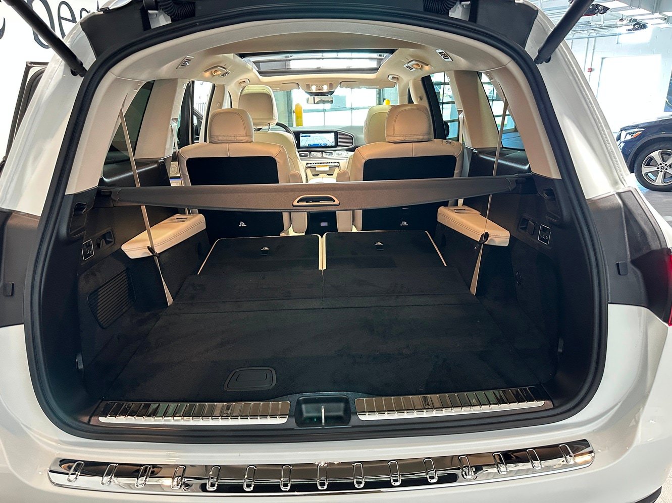 New 2026 Mercedes-Benz GLS 450 4MATIC image 17