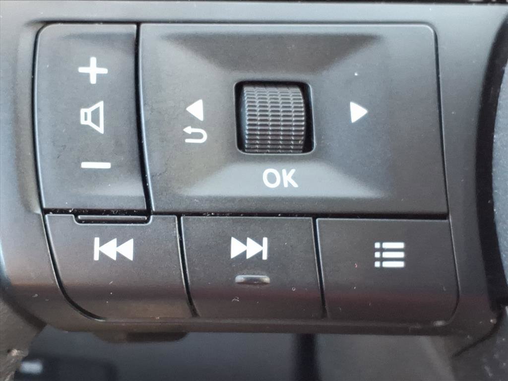 Used 2023 Nissan Rogue SL image 17