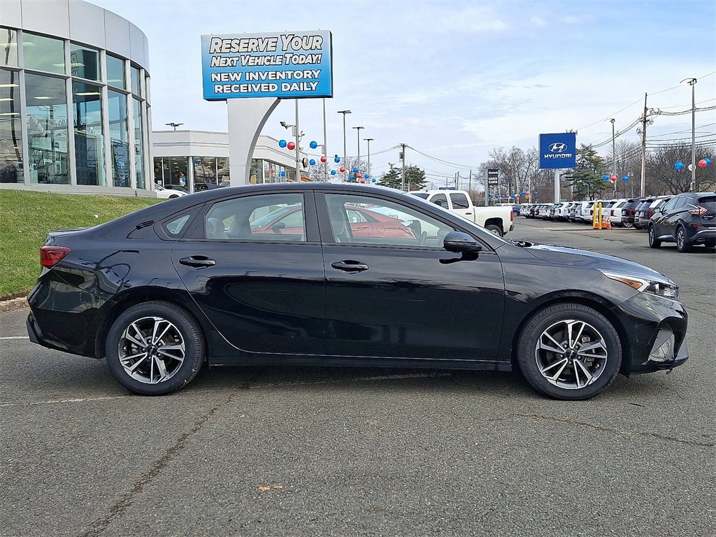 Used 2023 Kia Forte LXS w/ LXS Technology Package image 8