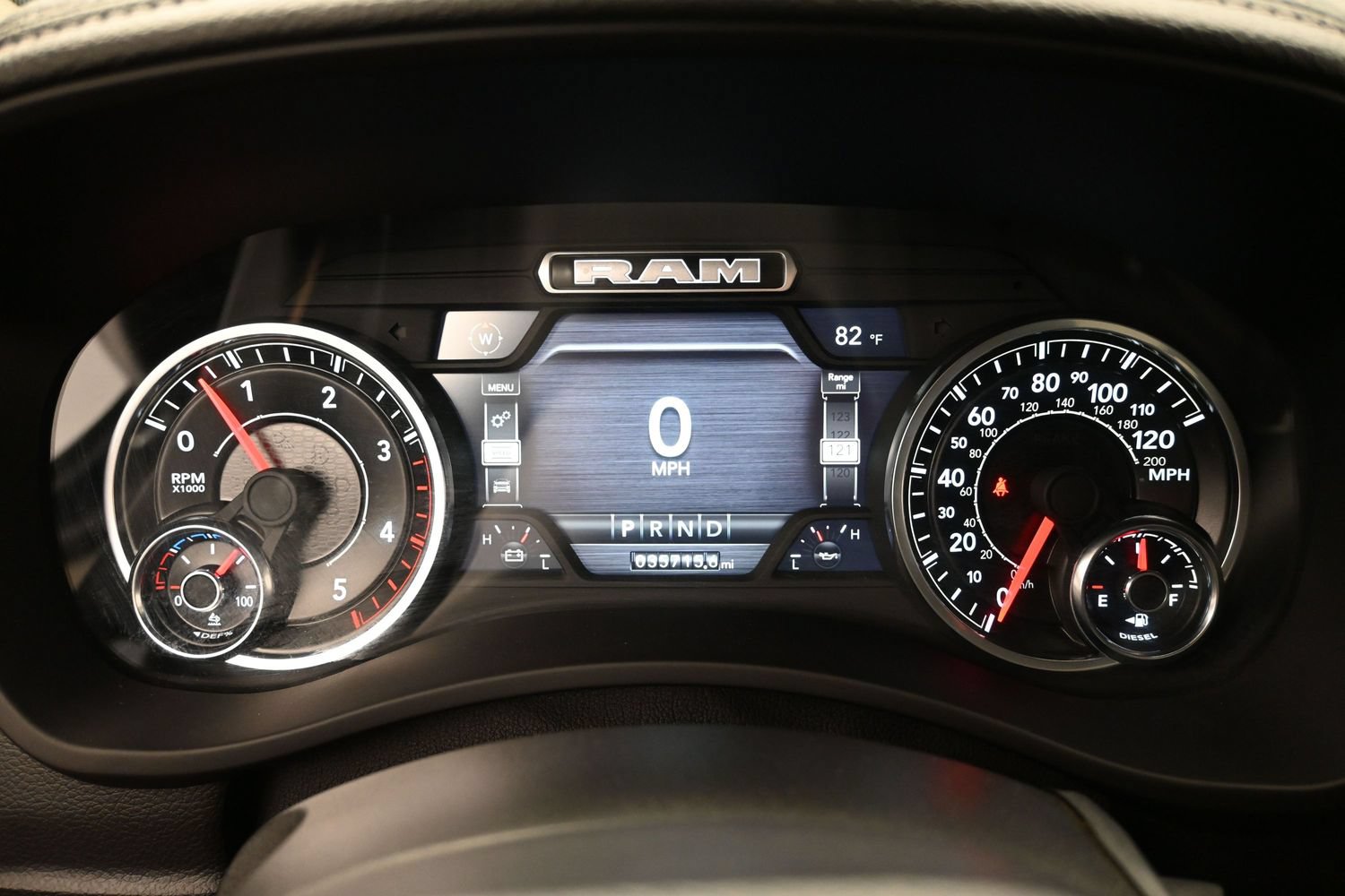 Used 2024 RAM 3500 Laramie w/ Towing Technology Group AWD/4WD image 27