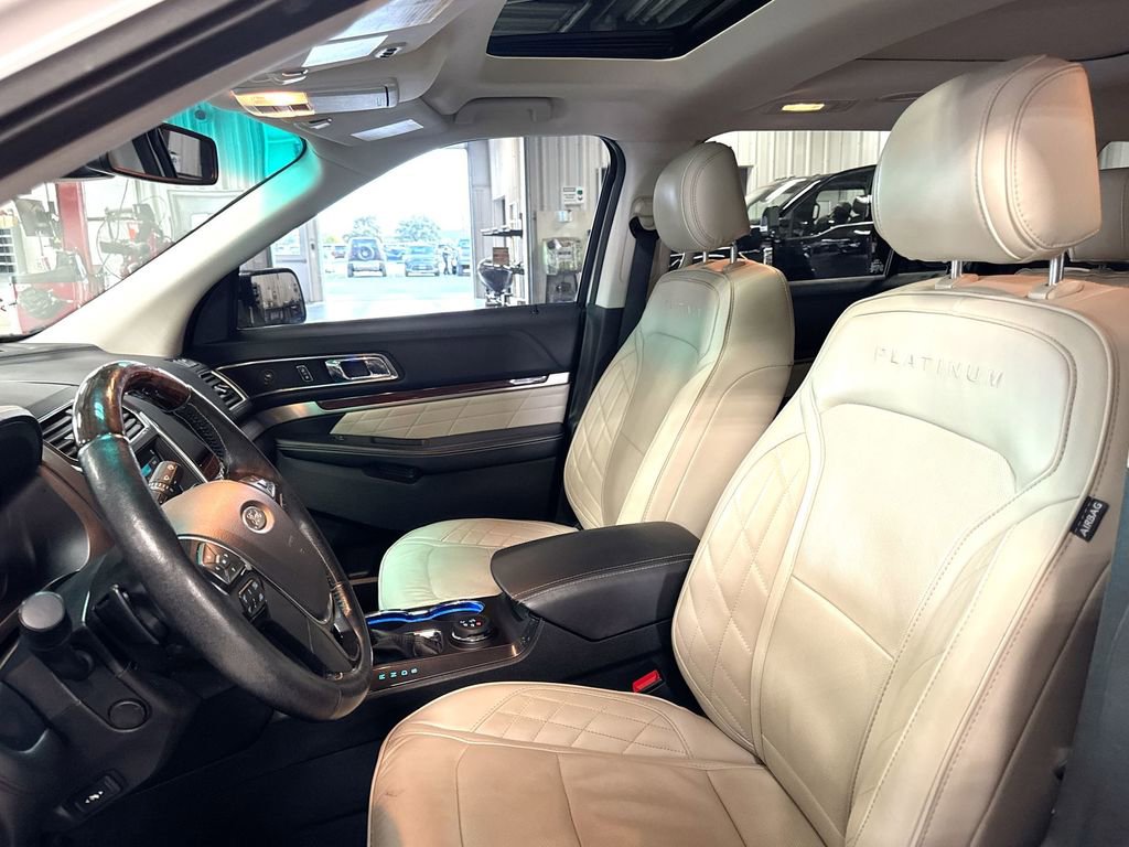 Used 2017 Ford Explorer Platinum AWD/4WD image 12