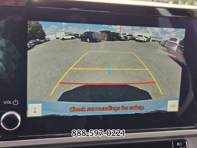 Used 2025 Toyota Camry SE FWD image 22