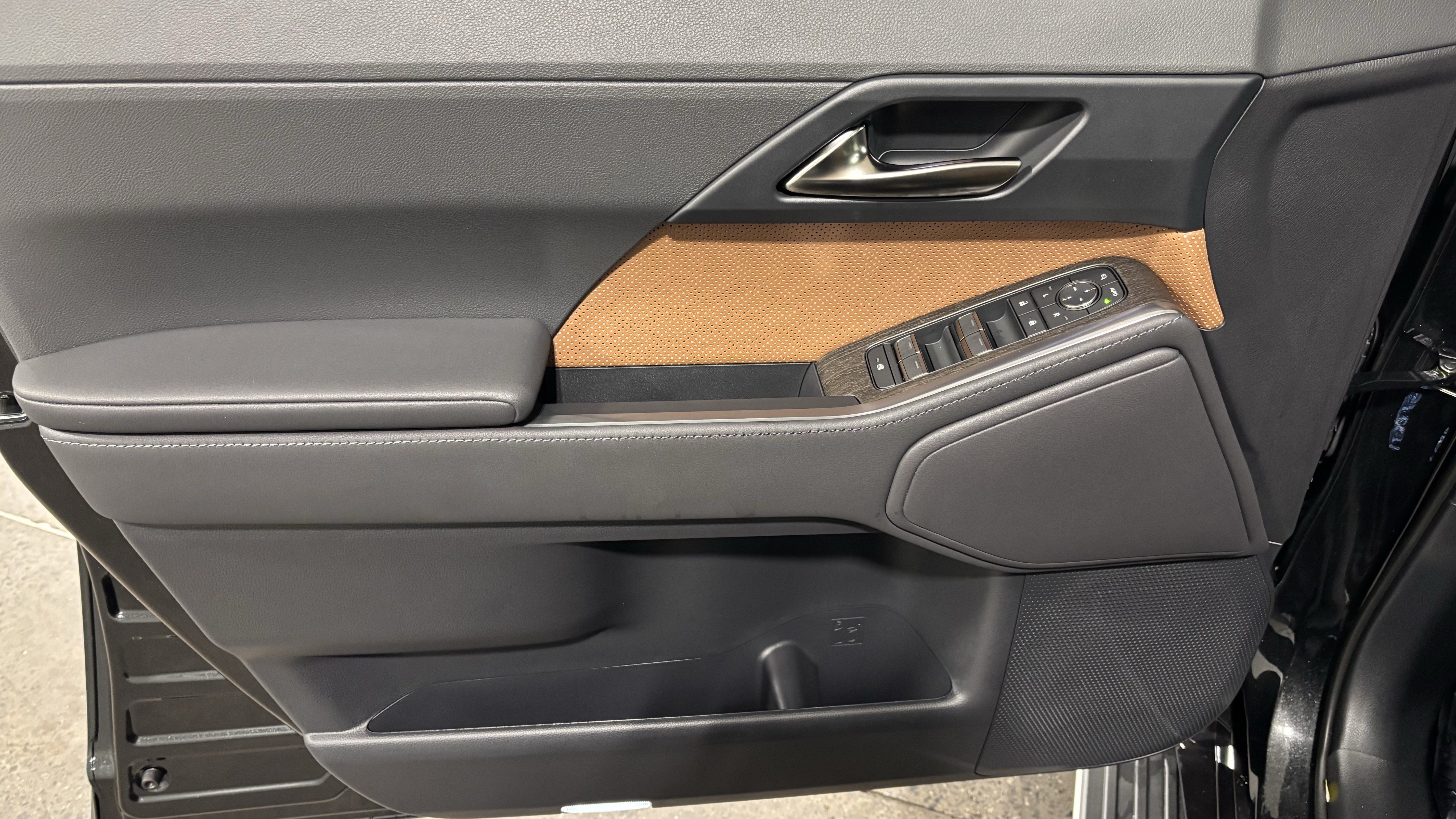 New 2026 Lexus GX 550 AWD/4WD image 9