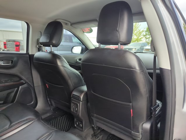 Used 2018 Jeep Compass Trailhawk w/ Leather Interior Group AWD/4WD image 21