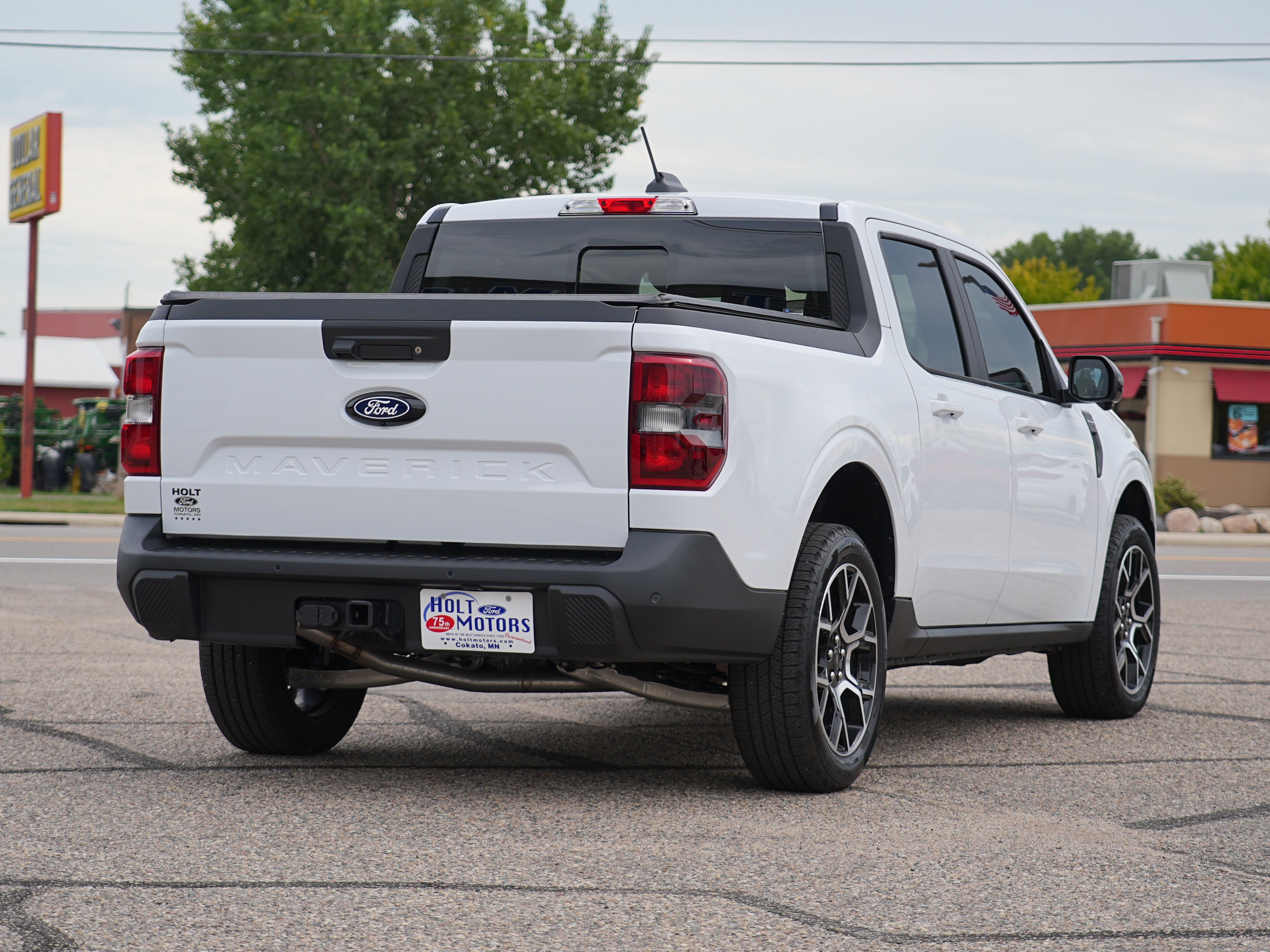 Used 2026 Ford Maverick Lariat w/ 4K Tow Package AWD/4WD image 3