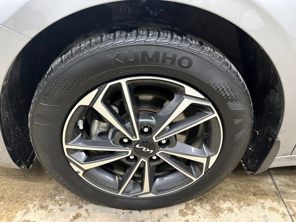 Used 2024 Kia Forte LXS image 30