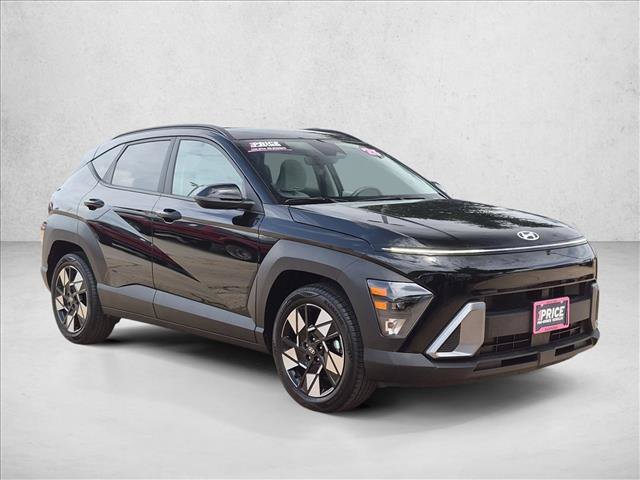 Used 2025 Hyundai Kona SEL FWD image 3