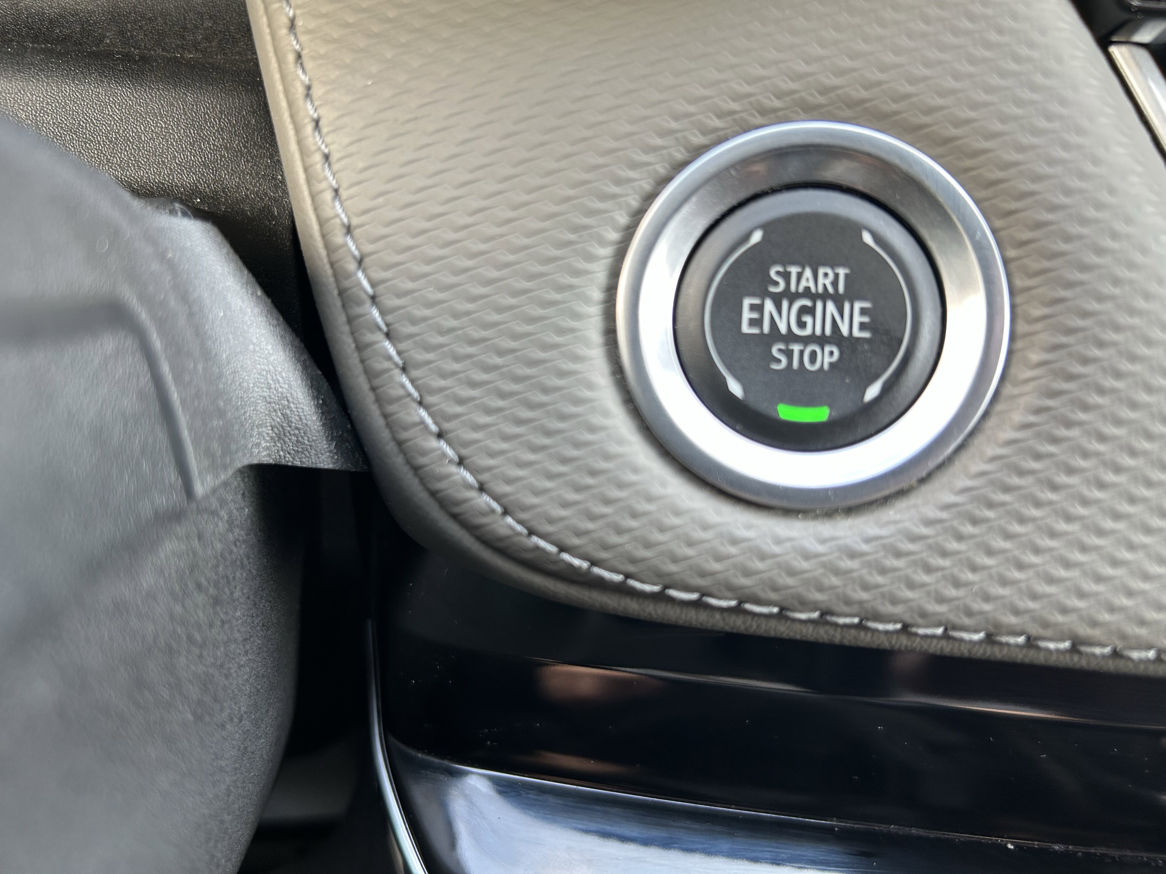 Used 2025 Chevrolet Equinox LT w/ Convenience Package II AWD/4WD image 30