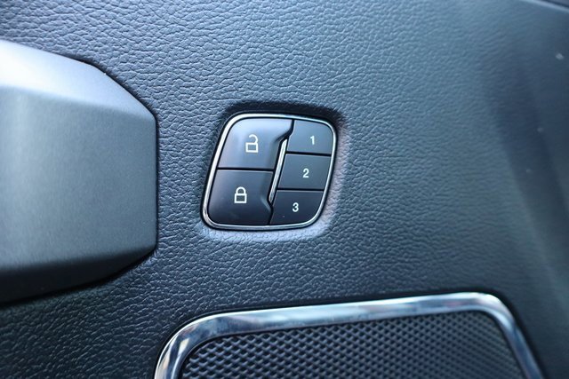 Used 2017 Ford F150 Platinum w/ Equipment Group 701A Luxury image 11