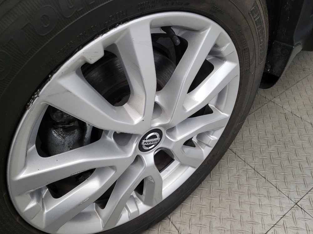 Used 2022 Nissan Rogue Sport SV image 31