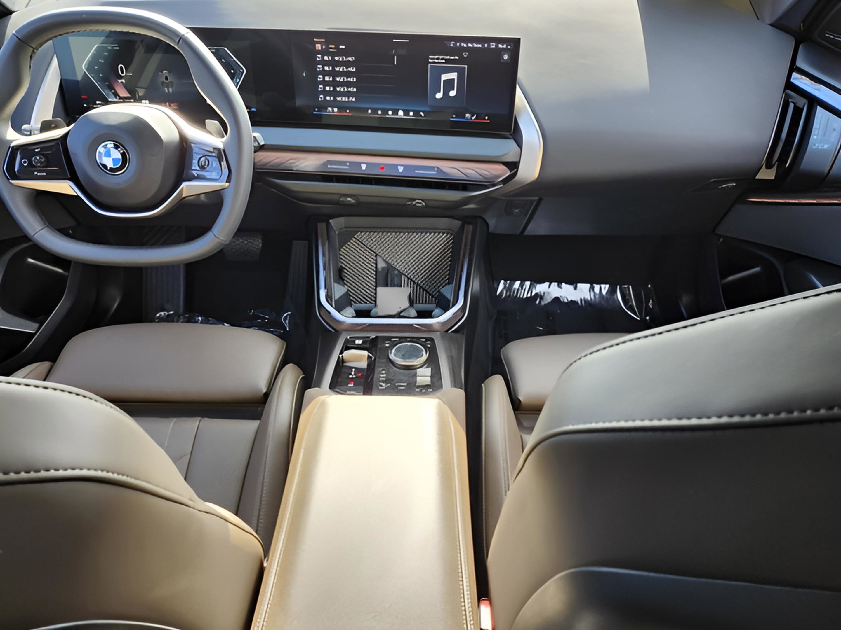 Certified 2025 BMW X3 xDrive30i w/ Premium Package image 17