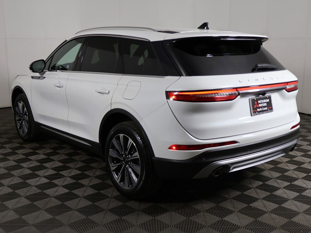 Used 2022 Lincoln Corsair Reserve w/ Elements Package image 11