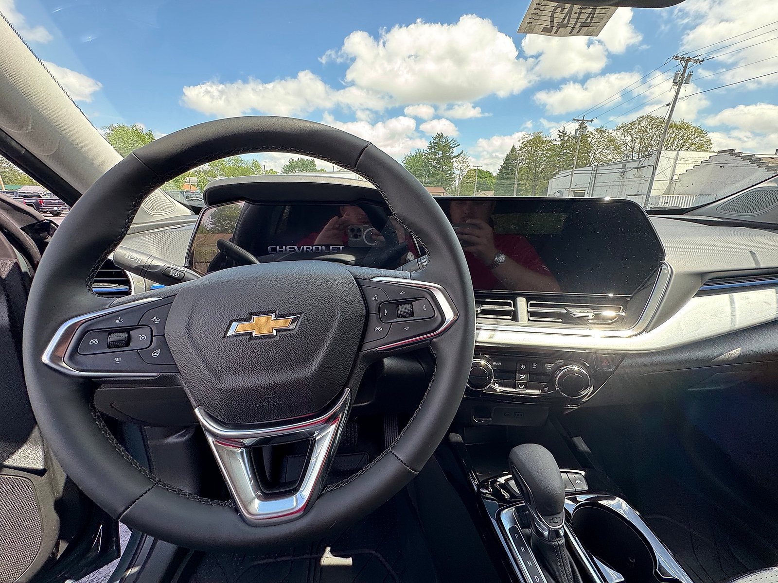 New 2026 Chevrolet Trax LT w/ Driver Confidence Package FWD image 8