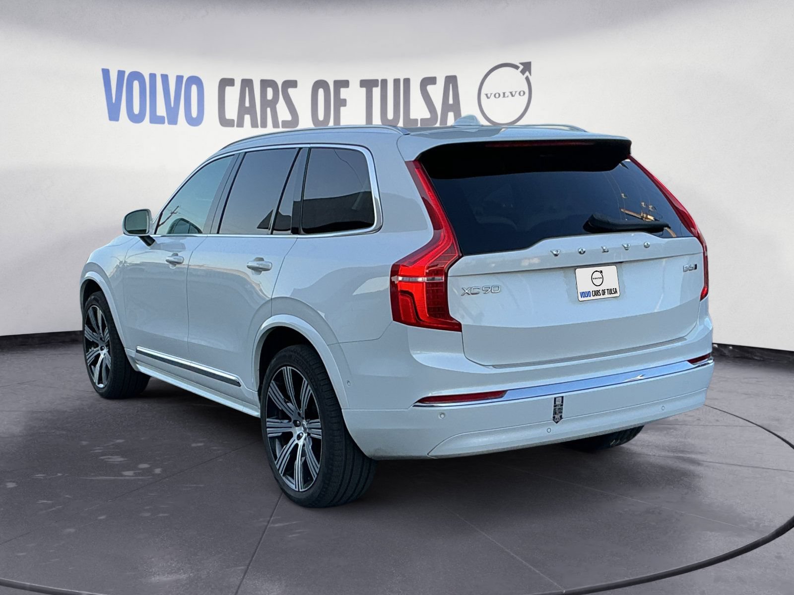 Used 2023 Volvo XC90 B6 Ultimate w/ Lounge Package AWD/4WD image 3