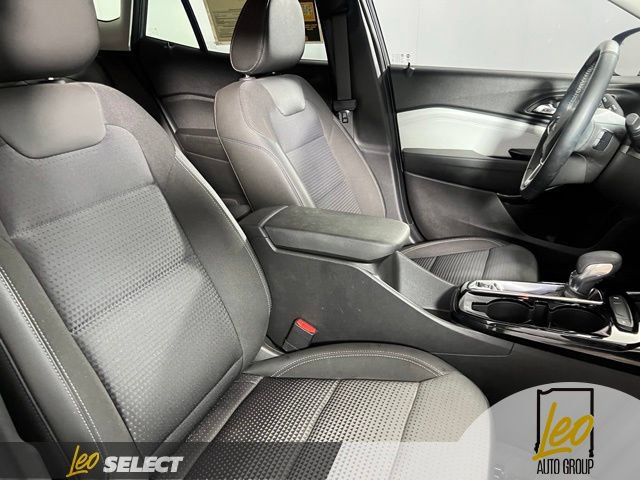 Used 2024 Chevrolet Trax LT w/ Driver Confidence Package FWD image 20