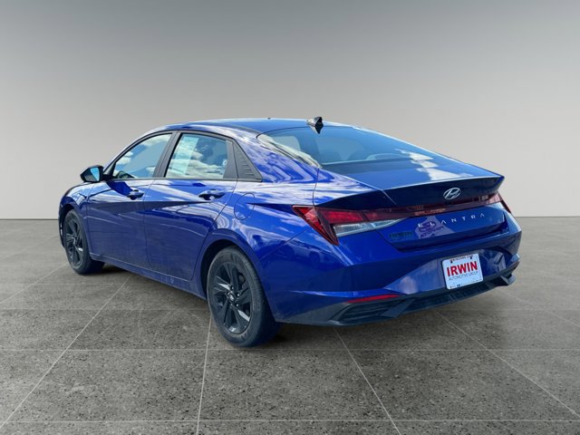 Certified 2023 Hyundai Elantra SEL w/ Cargo Package image 3