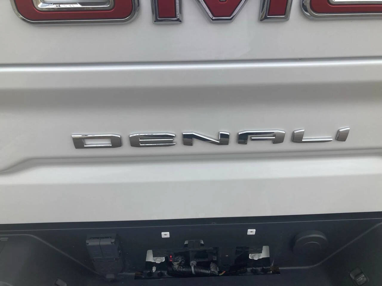 Used 2023 GMC Sierra 1500 Denali w/ Denali Reserve Package AWD/4WD image 10