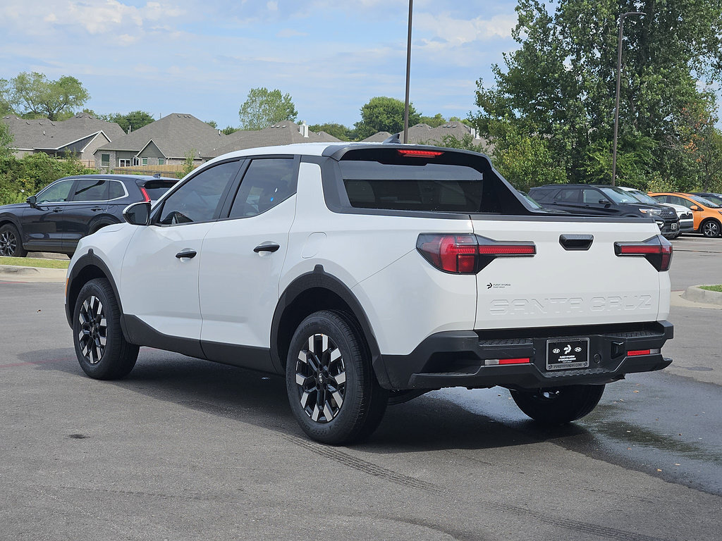 New 2027 Hyundai Santa Cruz SE FWD image 5