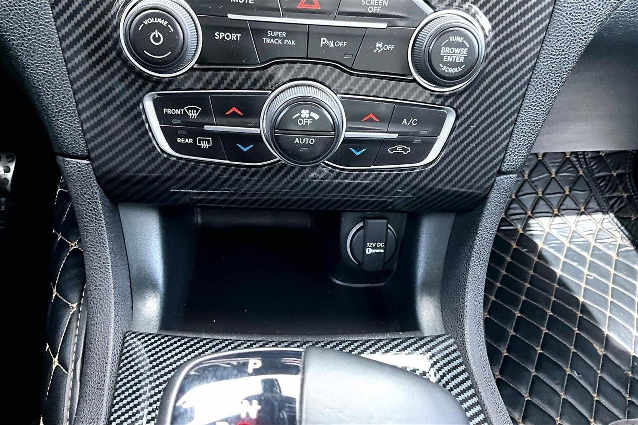 Used 2018 Dodge Charger R/T image 15